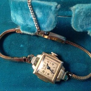 Vintage 10K RG Art Deco Ladies Bulova watch + case